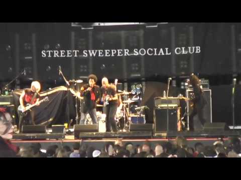 Street Sweeper Social Club live @ Molson Ampitheatre Toronto, ON "100 Little Curses"