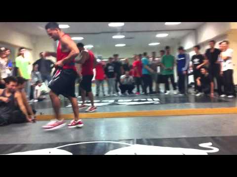 Bboy Lil Ceng quick combination powermoves!