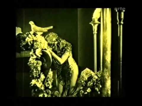 Aracy de Almeida, 1936,canta "Pombo Correio".Fragmentos Cinema.
