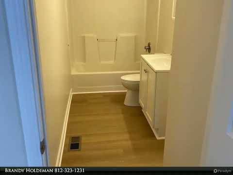 RE/MAX Realty Professionals - 1309 S Madison Street