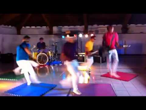 Tolbandtol "Maukah Kau Jadi Pacarku"funny crushing Momo