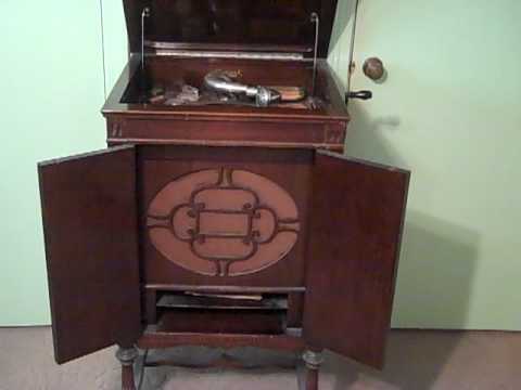 Bob Haring Colonial Club Franklyn Baur - Ain't That a Grand and Glorious Feeling - Roaring 20's.MP4