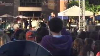 Smash mouth singer goes insane at Taste of Foco