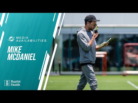 Mike McDaniel meets with the media | Miami Dolphins