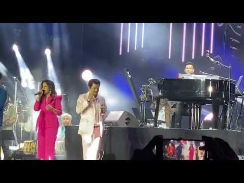 Kadhalikum pennin Udit Narayan live @dubai Ft Vijay Yesudas, Swetha Mohan