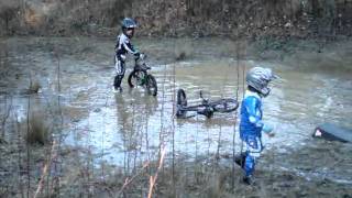 preview picture of video 'AJ Norton and Luke Fortenbacher  Bike Jumps in Ice Pond'