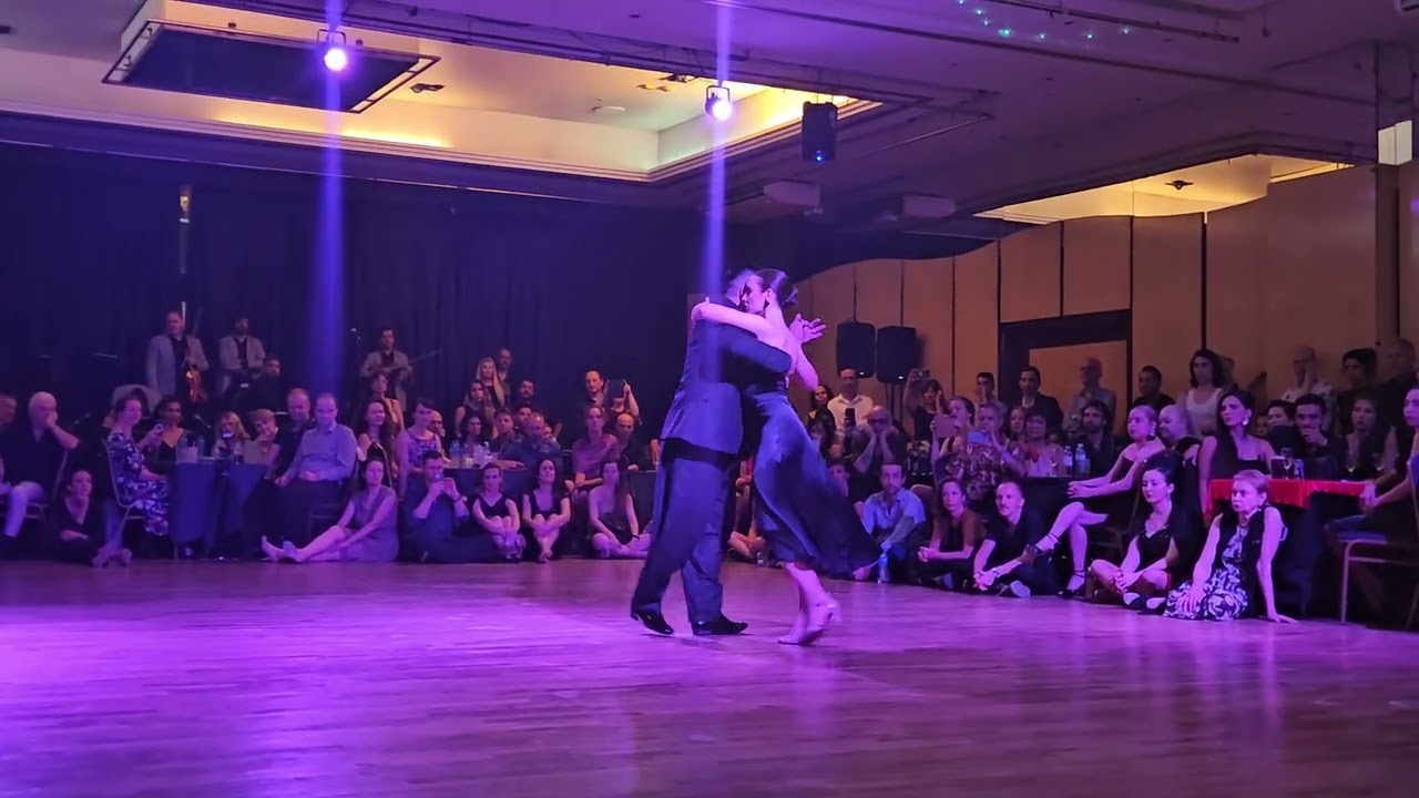 CARLOS ESPINOZA y AGUSTINA PIAGGIO Viva La Pepa Milonga dentro del ATSF (1/3) Buenos Aires, 14/1/ 24