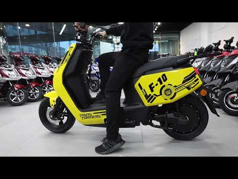 FLY E-BIKE FLY-10 Electric Scooter Video Manual - Ride the E-Scooter