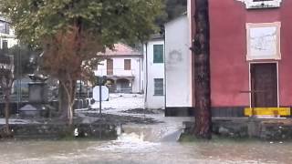 preview picture of video 'San Colombano Chiesa alluvione 11 novembre 2014'