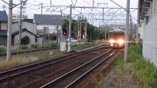 preview picture of video '北陸本線521系 森本駅到着 JR-West 521 series EMU'