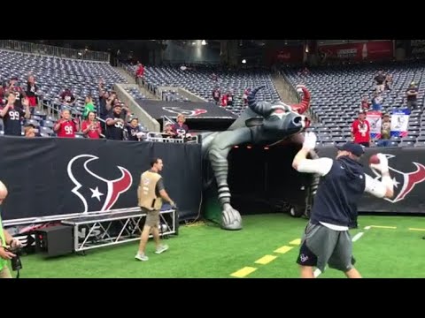 NFL Players Play Catch With Fans Compilation!