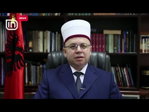 "Gëzuar Bajramin"! Besimtarët muslimanë falen në sheshin e ri