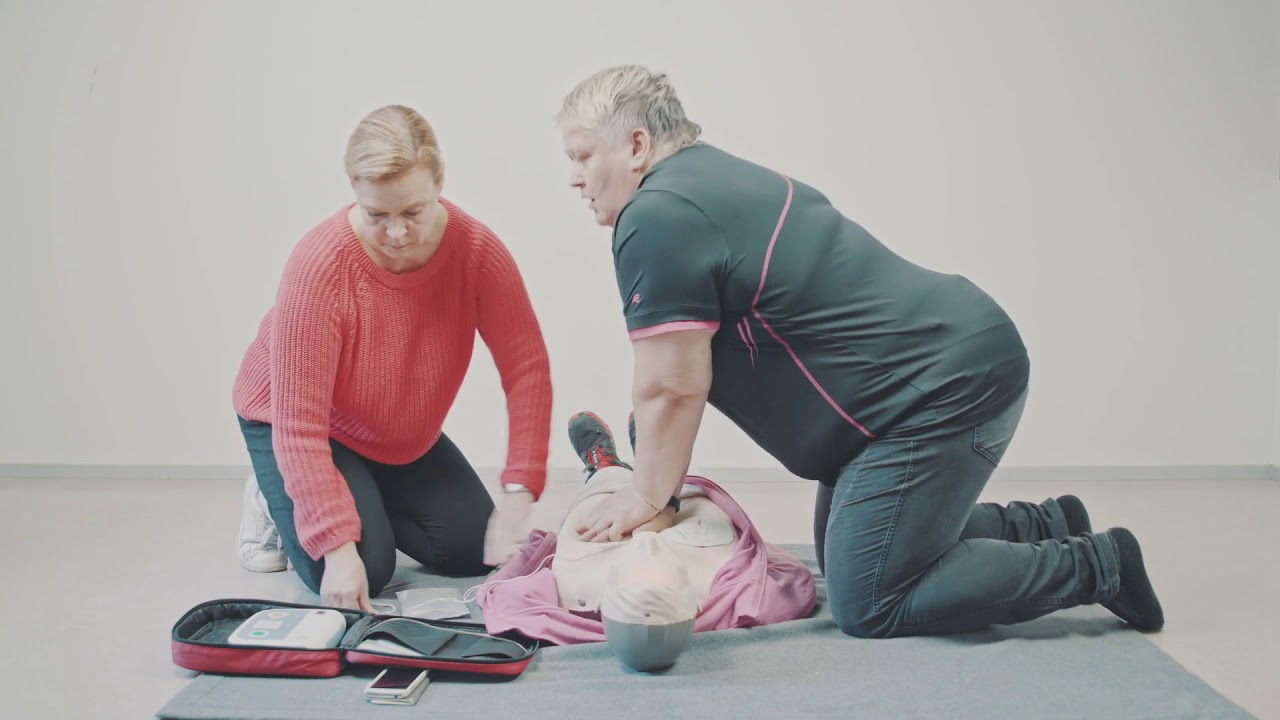 How to resuscitate someone with a defibrillator? Finnish Red Cross