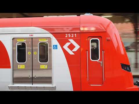 Série 2500 (U524) Chegando na estação Luz