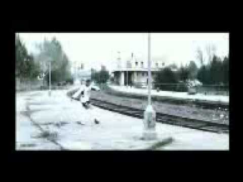 LA FAMILIA-PESTI MICI