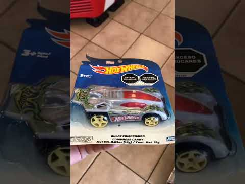 Hot Wheels con 🍬 #Shorts #hotwheels #mattel