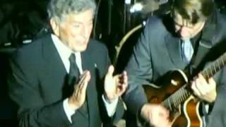 TONY BENNETT Sings FLY ME TO THE MOON Without A Mike!