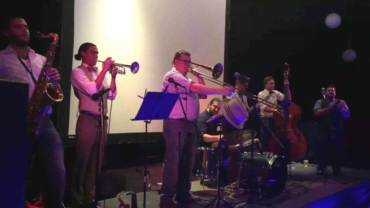Promotional video thumbnail 2 for Bottoms Up Dixieland Jazz Band