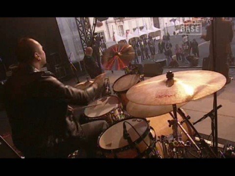 Chilly Pom Pom Pee - Take me out (live)