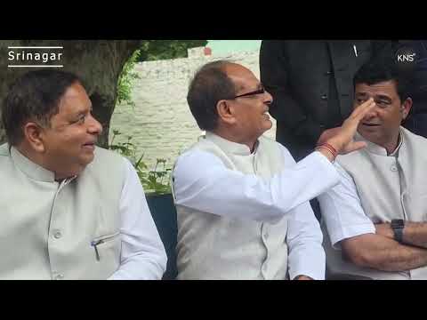 Rs 3,566 crore approved for village road connectivity in Kashmir valley: Union Agriculture Minister #ChouhanShivraj in Srinagar.