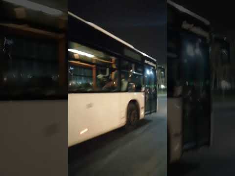 Autobuzul MBC E4 #4762 pe linia 101 părăsind stația Bd Nicolae Grigorescu