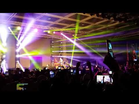 SITI BADRIAH FEAT HENGKY KURNIAWAN ____YANG