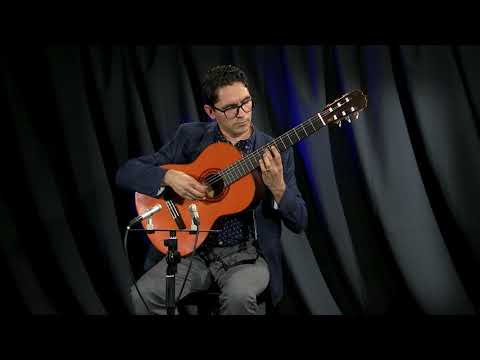 Canco del Lladre played by Tavi Jinariu, classical guitarist