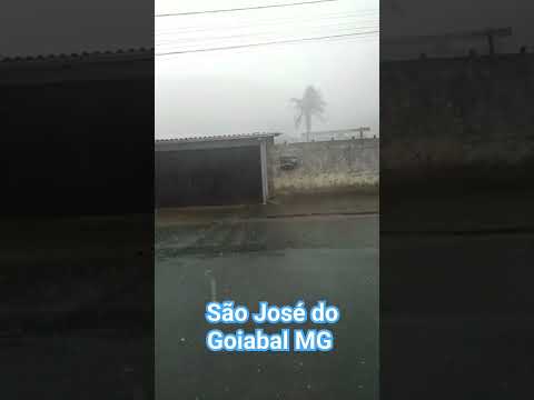 Chuva de Granizo em São José do Goiabal MG