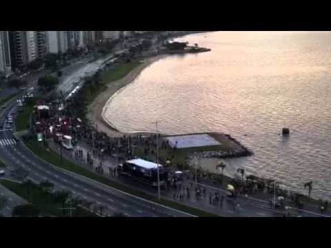 Imagens de cima da 9ª Parada da Diversidade em Florianópolis