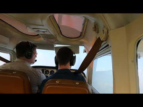 Cessna 172 takeoff at Butler KBTP