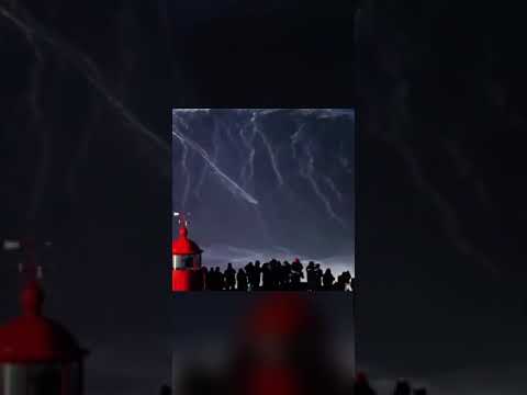 Sebastian Steudtner broke the world record, surfing a wave 115 feet tall!