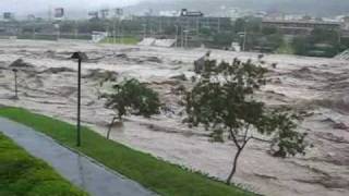 preview picture of video 'Huracán Alex @ Monterrey (Río Santa Catarina)'