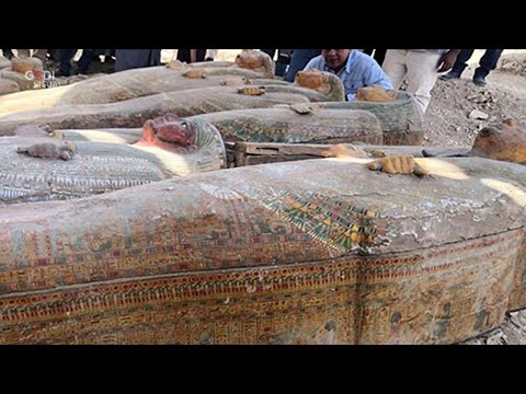 Egitto, scoperti 20 sarcofaghi sigillati: "Sono così come gli antichi egizi li hanno lasciati"