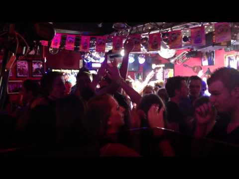 Jodeljump   DJ Tjonie