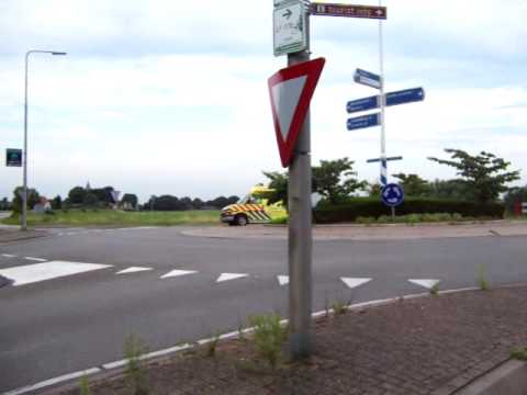 Ambulance 08-123 A1 Lingedijk Tricht