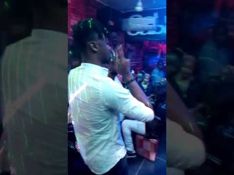 Rmano Zayonne enflamme la cabane des stars