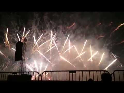 RIESIGES Finale - Pyronale 2014 - Siegerteam (Italien)