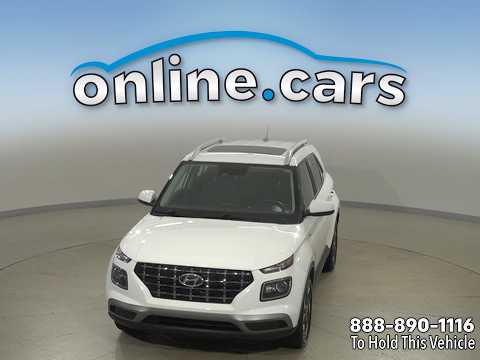 Used 2025 White Hyundai SEL image 1