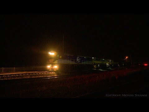 QUBE 7761V Quad Locomotive Grain Train At Night - PoathTV Australian Railways