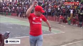 MANARA Akicheza CHOMBO ya RAYVANNY/ Atupiwa Chupa na Mashabiki