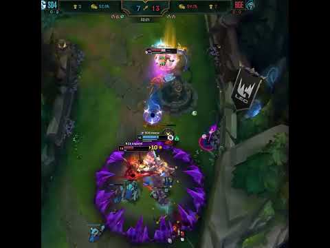 Innaxe Goes 200-Year Mode in CRAZY 1v4😲(2020)