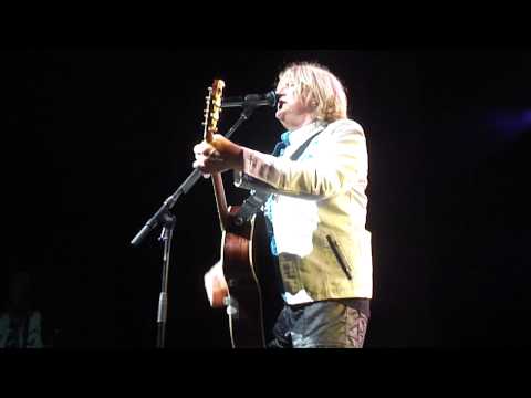 Def Leppard - Two Steps Behind (Live in Charlotte, NC 6/30/15)