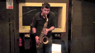 Lesson 4.  Exploring Michael Brecker riffs.