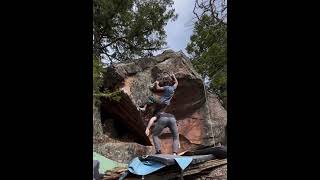 Video thumbnail of Tweezer, V9. Flatirons