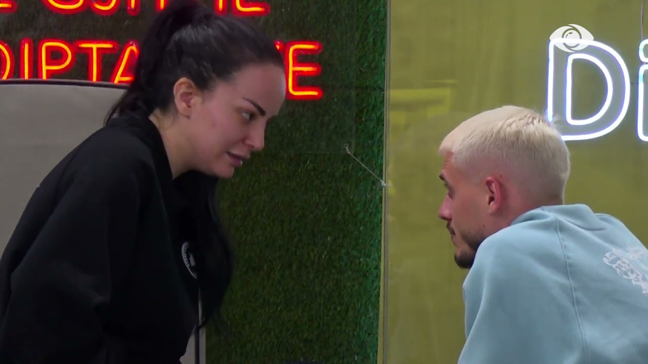 “Çfarë ke?”/ Sara i hap ‘luftë të ftohtë’ Bardhit: Ti s’ke respekt për veten…