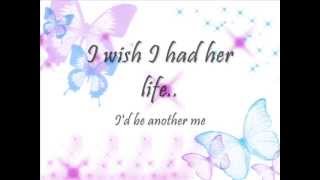 BARBIE - I wish I had her life (Lyrics)