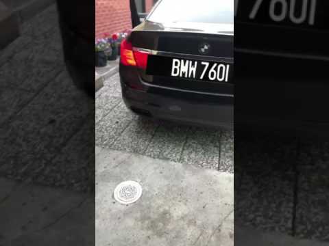 Thumbnail for BMW 760i - 2012 (F01) - Cold start, straightpipe.