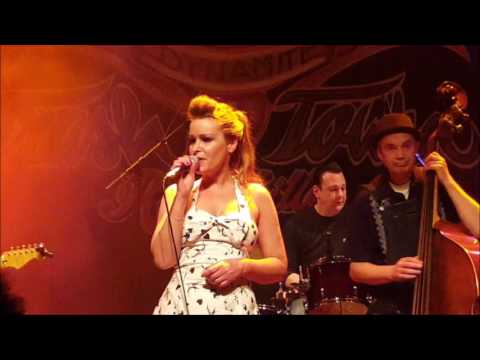Sandy And The Wild Wombats [Germany] - LIVE - Trash Town Rockabilly (19.11.16)