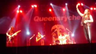 Queensrÿche BH 11 Gonna Get Close to You