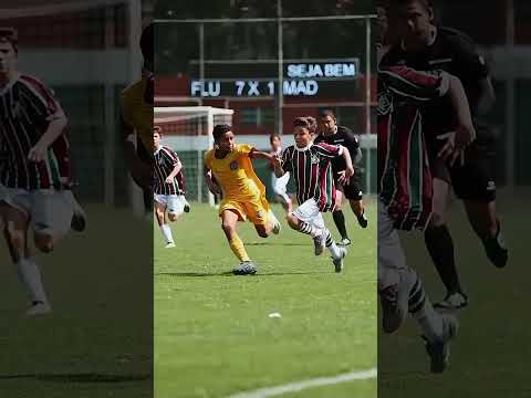 اتحداك تعرف هذه الطفل ابن منو